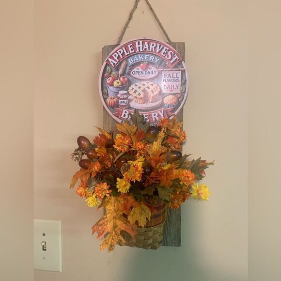 Apple harvest fall decor - Picture 1 of 2